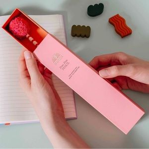 New In The Box Papier Pom-Pom Pencil